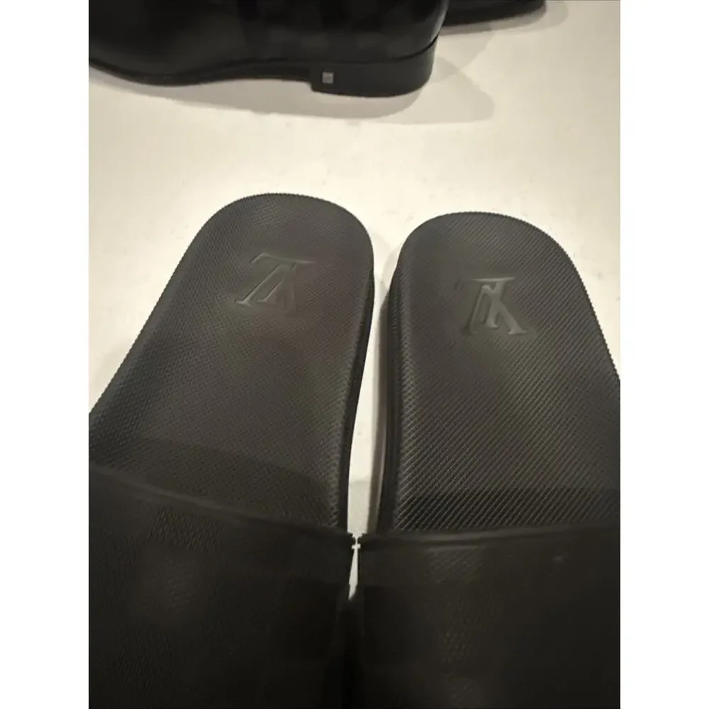 Louis Vuitton Damier Graphite men's Waterfront slides Size 9 Men’s